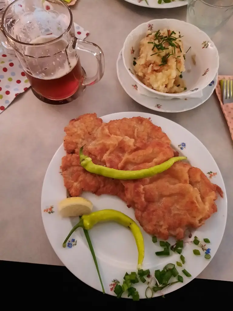 Menu_Řízková restaurace Pivoňka_Český Krumlov_immagine_5