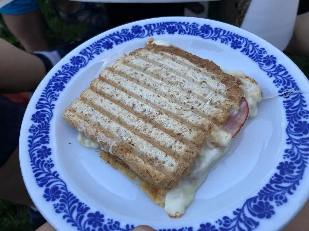 Ondřej Lopatka_Kafé Bar Manuel_Dolní Cerekev_review