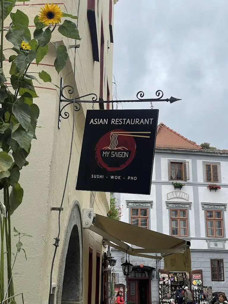 MY SAIGON_Český Krumlov_slider_image_3