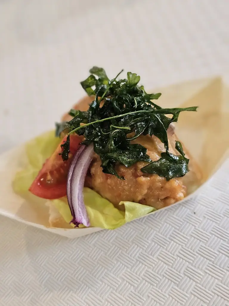 Ladialava Hájková_Hostinec U Rybníka_Dolní Cerekev_review