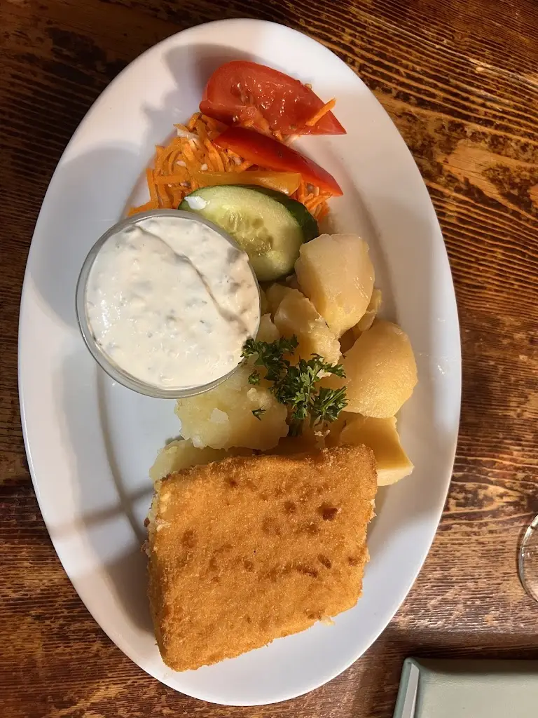 Lynn Lee_Hospoda Na Louži_Český Krumlov_review