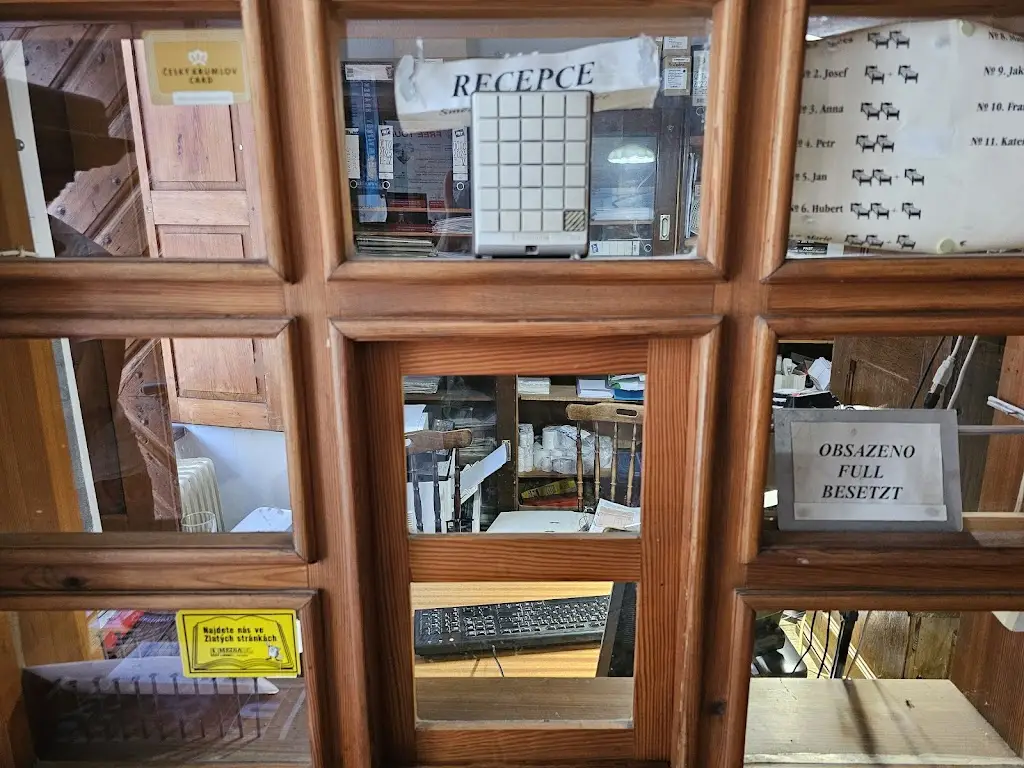 Vlada Nedved_Hospoda Na Louži_Český Krumlov_review