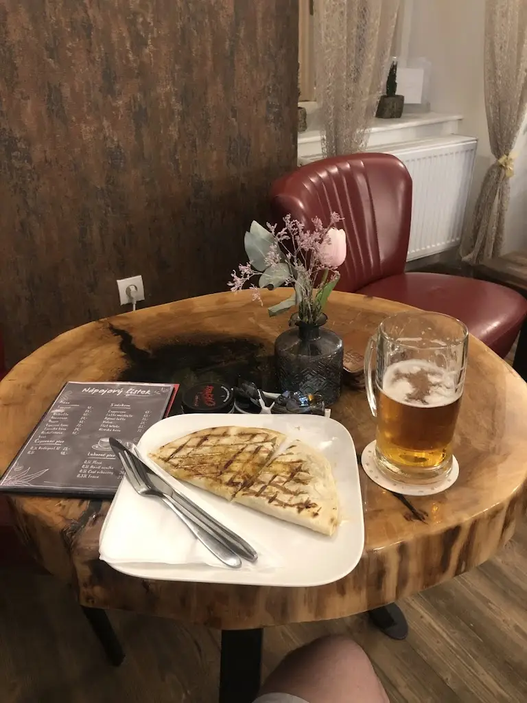 sasheyy_Kavárna Alkafé_Jaroměřice nad Rokytnou_review