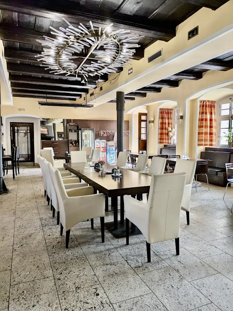 Starý Klub_Kamenice_slider_image_1