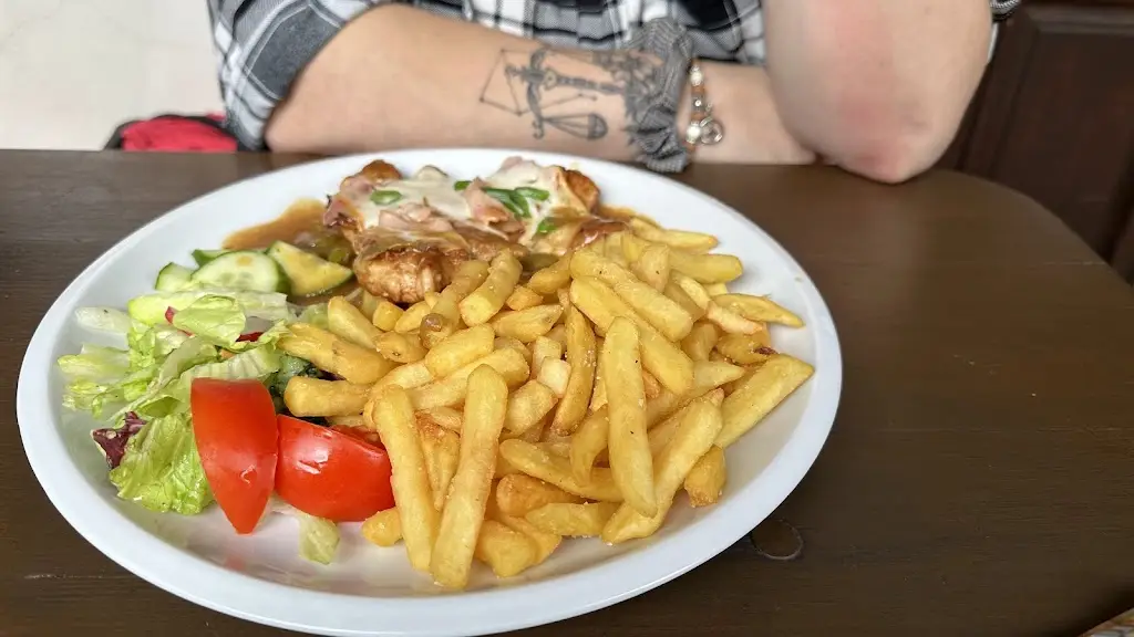 Tomas Drevakson_Restaurace a penzion Olga_Kamenice nad Lipou_recensione