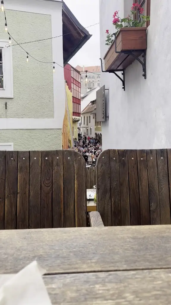 ryan ivan_Můstek Beer&Burger_Český Krumlov_review