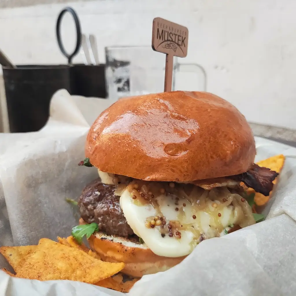 Tiziana_Můstek Beer&Burger_Český Krumlov_review