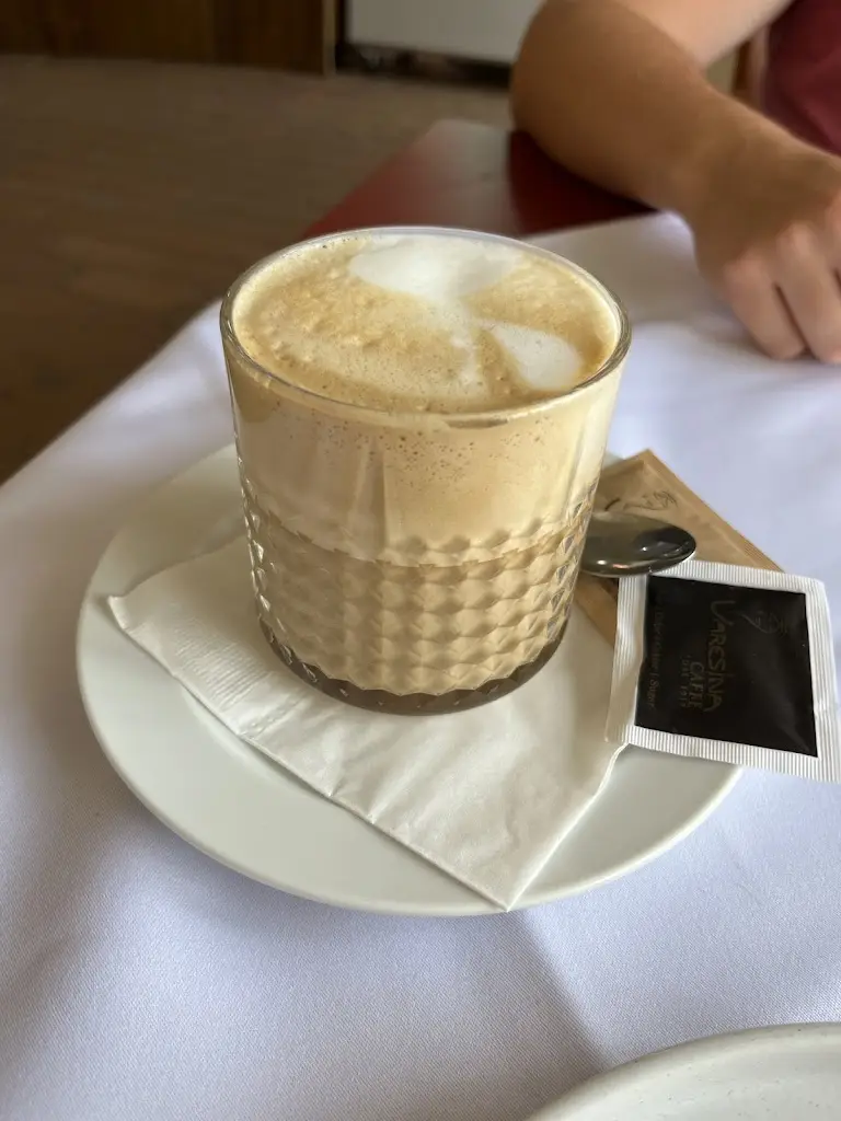Jiří Rozsypálek_Castle café_Kamenice nad Lipou_review