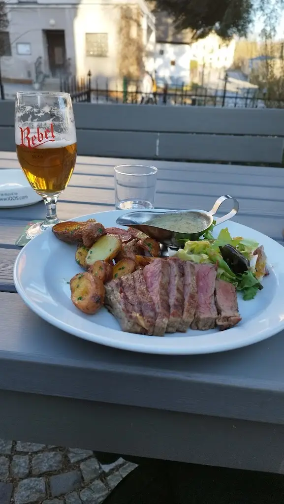 Soňa Gyűrösiová_Pivovarský hostinec Rebel_Havlíčkův Brod_review