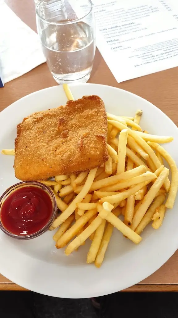 Ondřej Čálek_Hostinec U KROUPŮ_Havlíčkův Brod_review