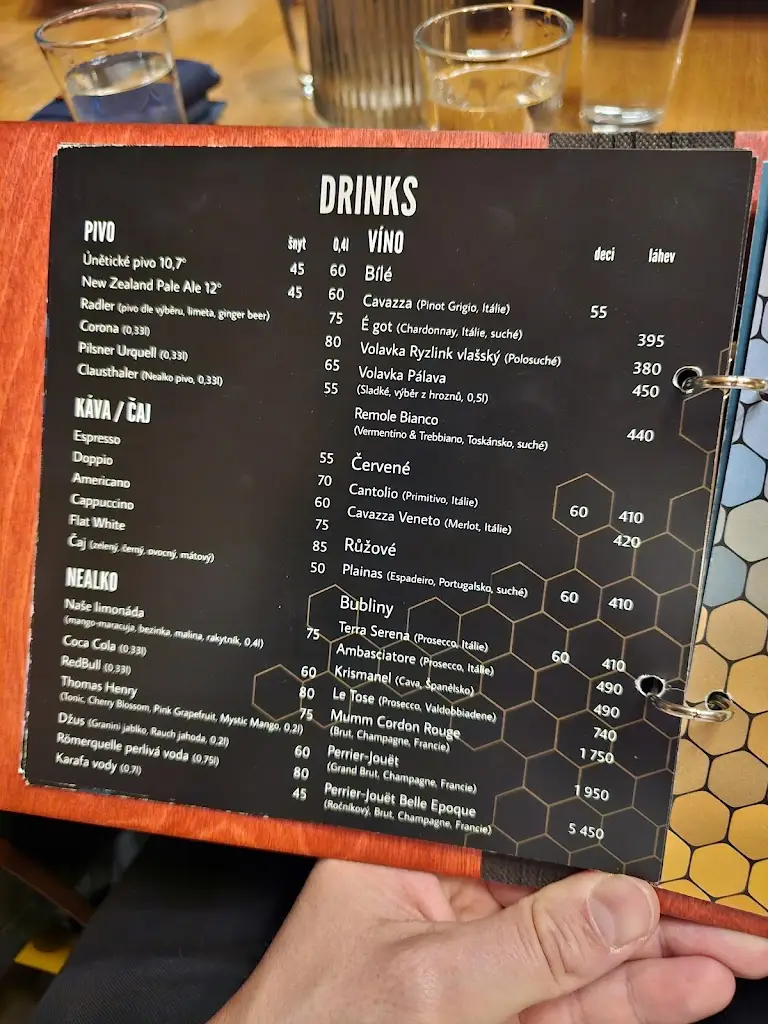 Menu_ÚL - DRINKS, SNACKS & VIBES_Havlíčkův Brod_immagine_1