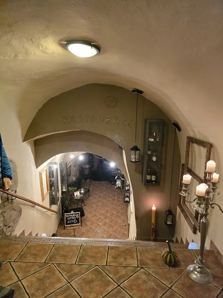 Christina Lam_Gotika RESTAURANT_Český Krumlov_review