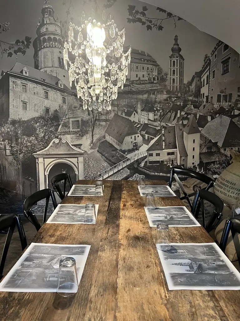 Jan Hudec_Retro Café_Český Krumlov_review