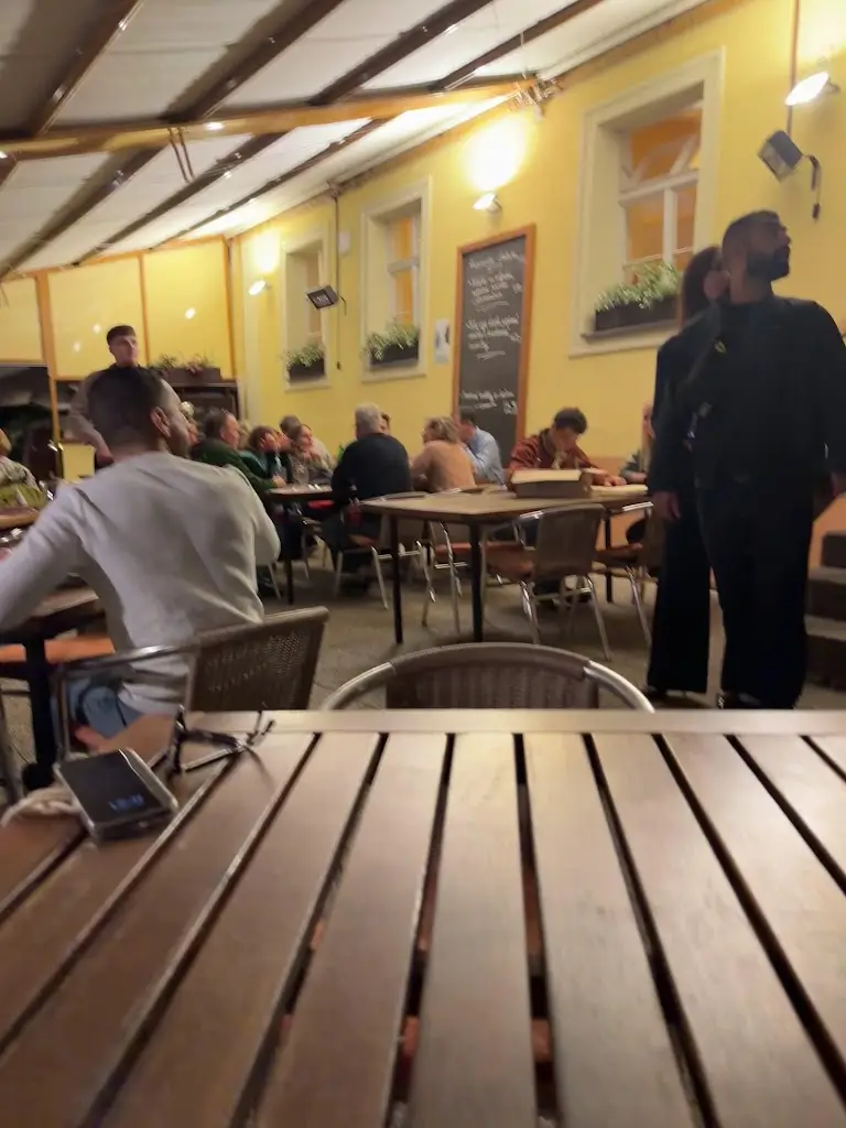 Food & Wine Bar Klika._Český Krumlov_slider_image_2