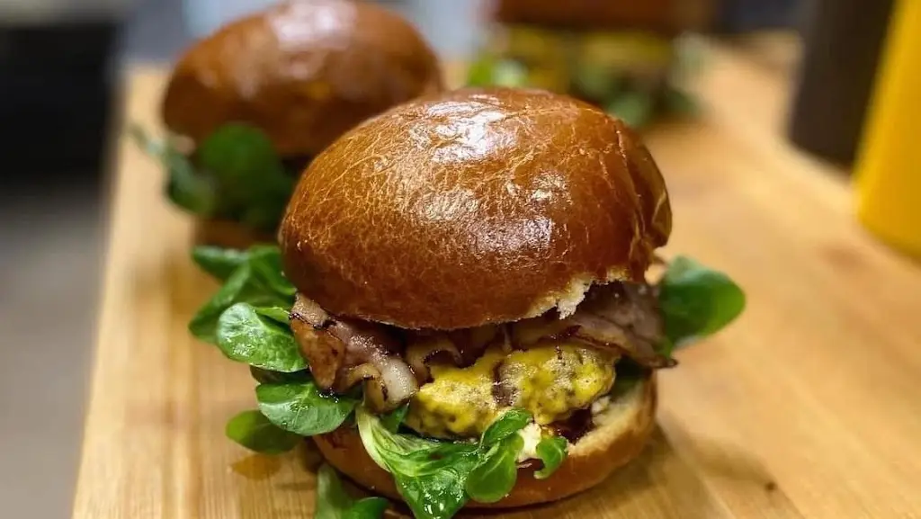 Albi’s Burger Ledeč n. Sázavou ristorante a Ledeč nad Sázavou