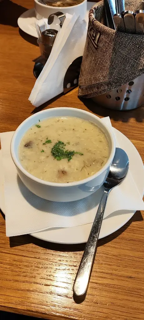 Vilmantas Arelis_Kozlovna Skleník_Lípa_review