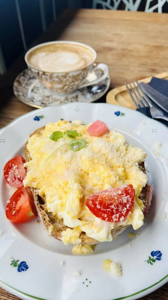 Pia Stenvik_Bistro TOPINKA_Český Krumlov_review