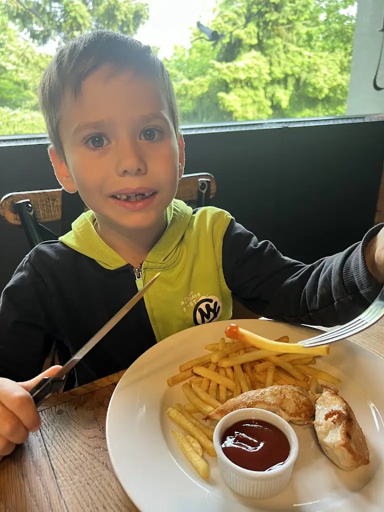 Oxana Lazarevych_Motorest ,,Na Vyhlídce“_Náměšť nad Oslavou_recensione