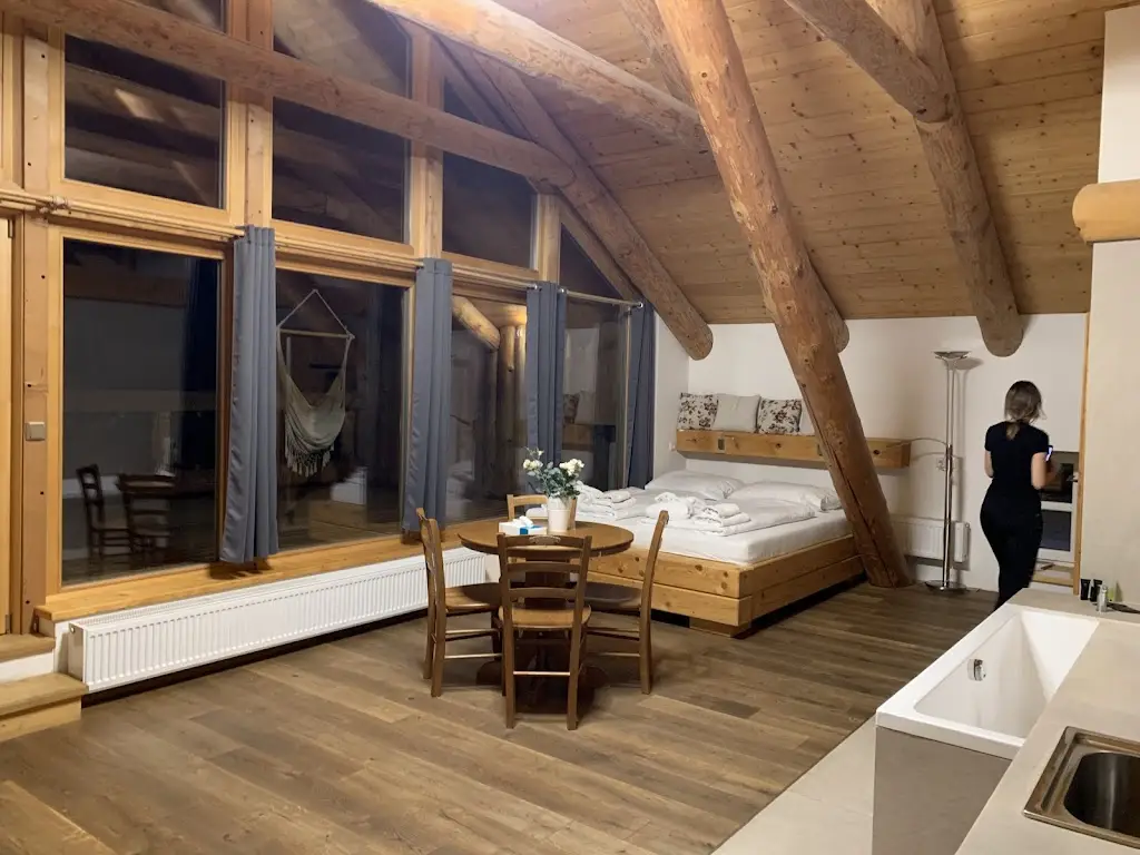 Vuk Manic_Bohuslavice farm and horse ranch_Nové Syrovice_recensione