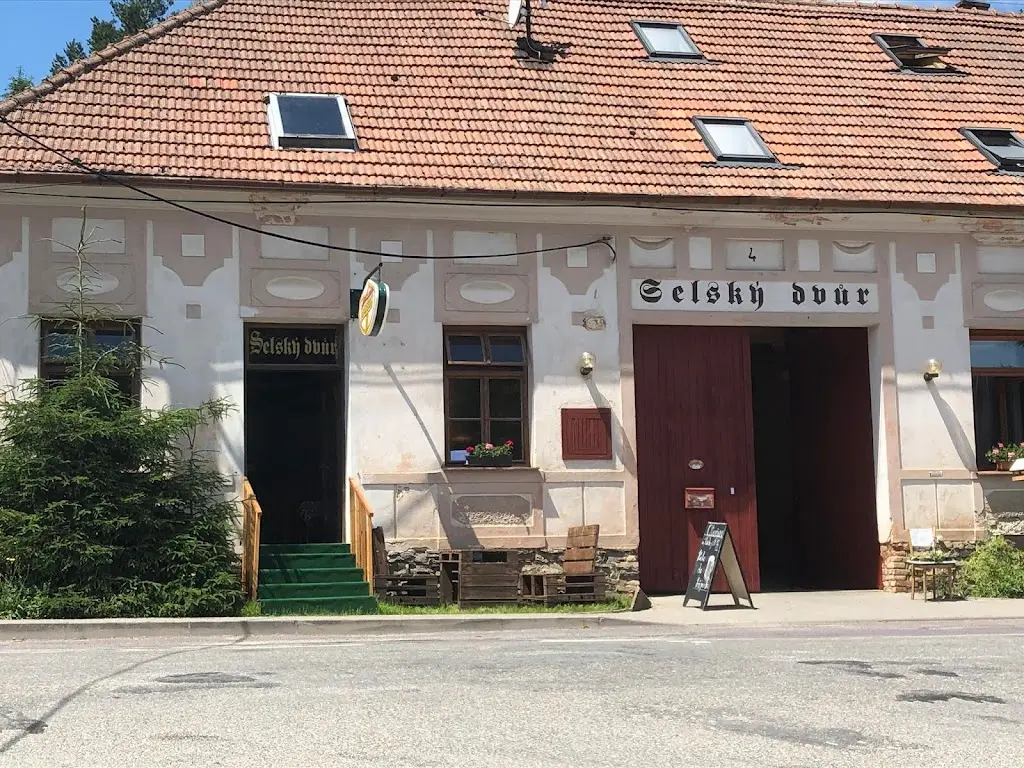 Selský dvůr_Nové Syrovice_slider_image_3