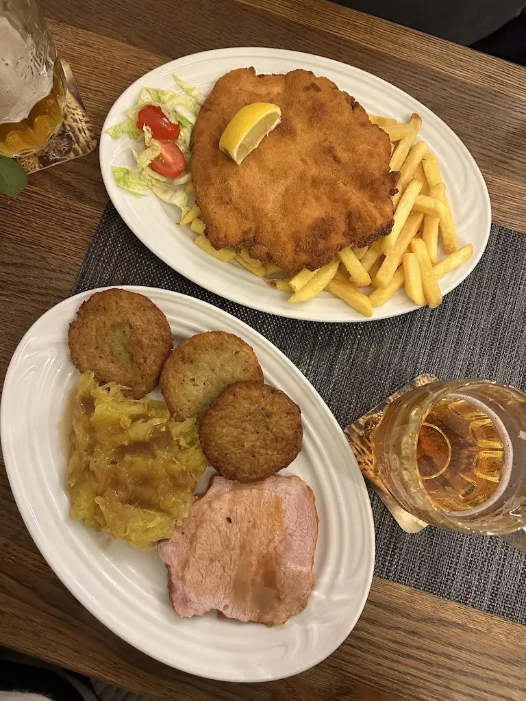 Olly J_Cikánská jizba_Český Krumlov_review