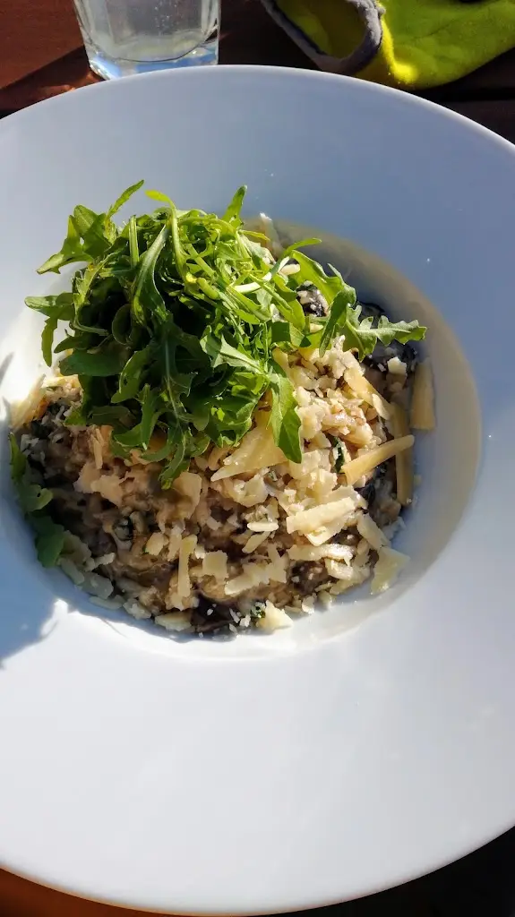 Kateřina Schäferová_NA LOUCE Restaurace + Penzion_Nové Veselí_review