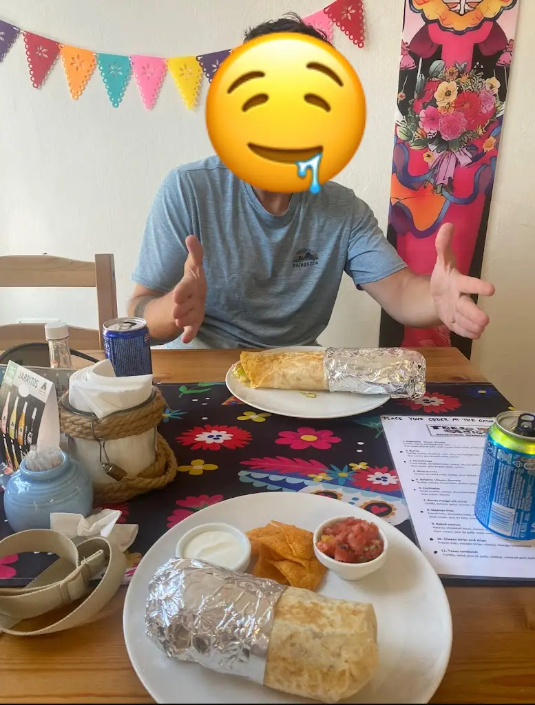 Anna Philipp_Tres Amigos_Okres Pelhřimov_review