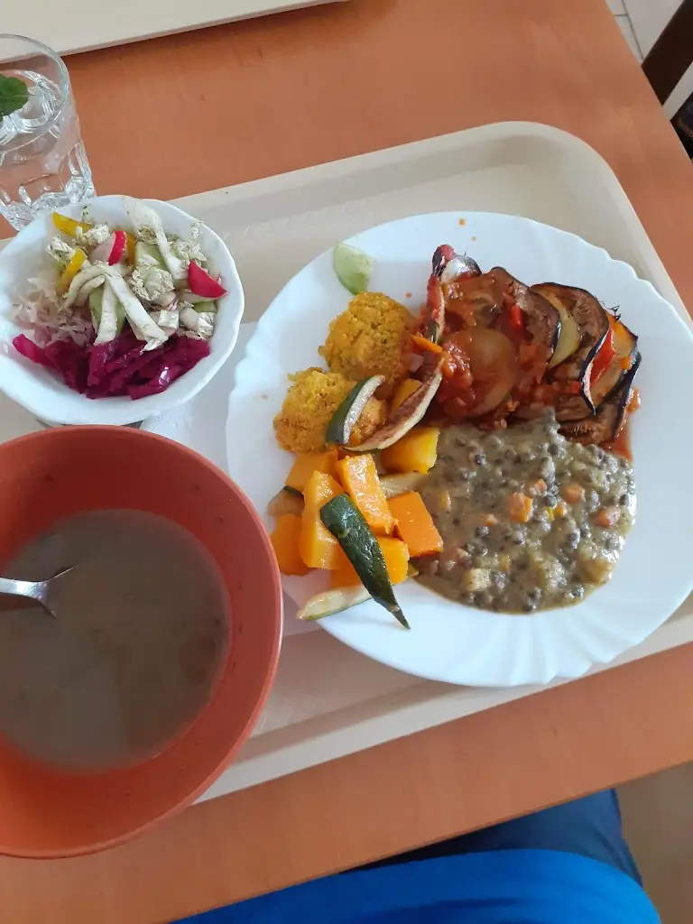 Katja Janečková_Jídelna a obchod Zahrada_Okres Pelhřimov_review