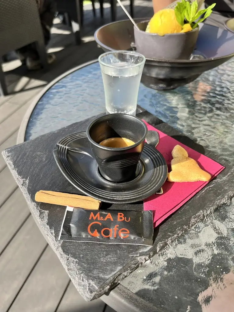 Jan Šmerek_M & A Bu Cafe_Nové Město na Moravě_review