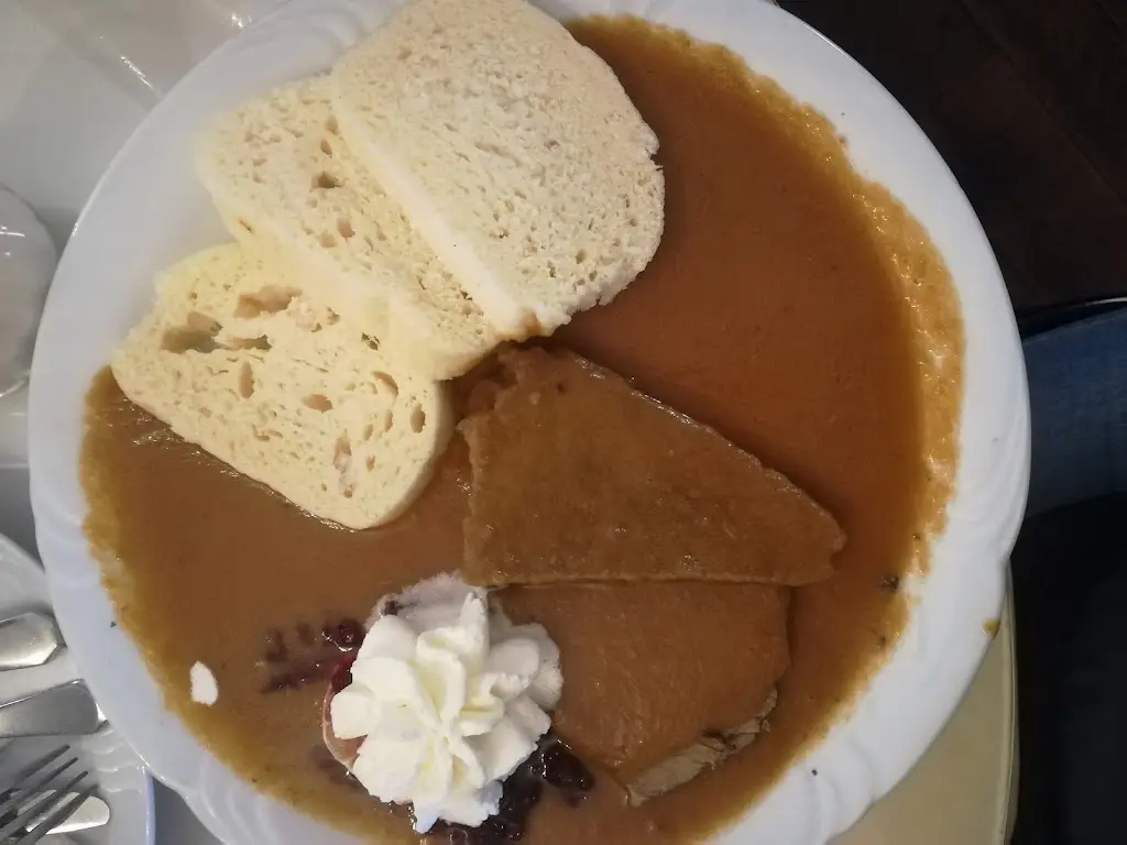 Yuechen Zhang_Restaurant Konvice_Český Krumlov_review