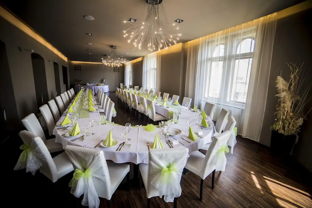 Penzion Pizzerie Pepíno restaurant in Pacov