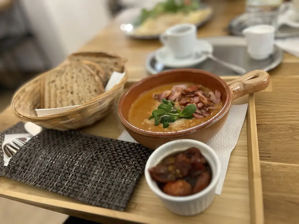 Adam Kolář_P Cafe_Okres Žďár nad Sázavou_review