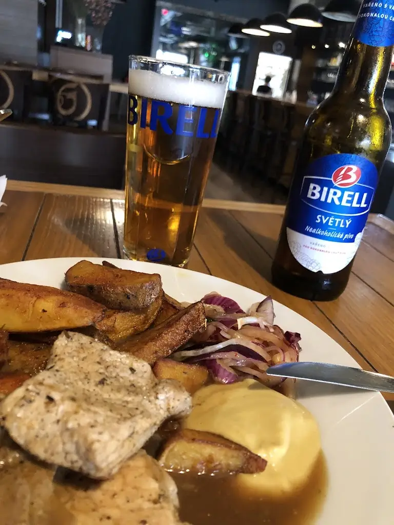 Balazs Sonnevend_ORIGINÁL restaurace INGOT_Okres Žďár nad Sázavou_review