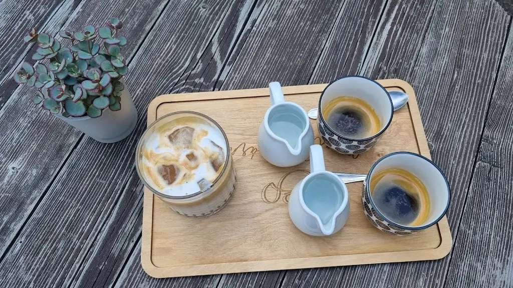 Daniela Roth_Malá kavárna_Okres Žďár nad Sázavou_recensione