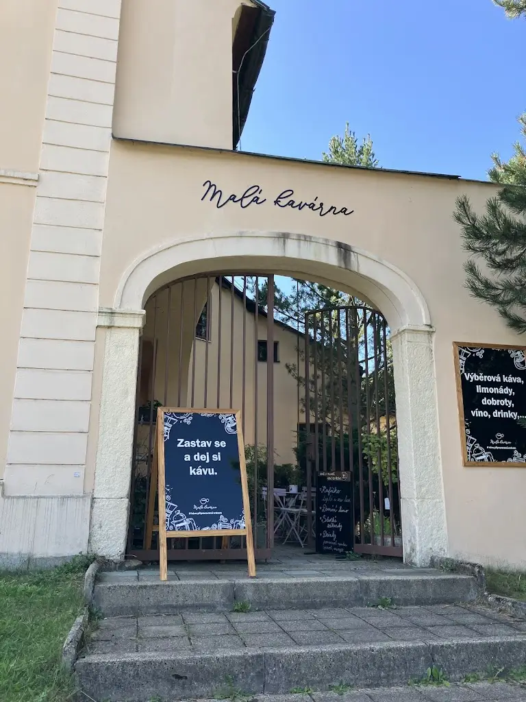 Samuel Szabo_Malá kavárna_Okres Žďár nad Sázavou_recensione