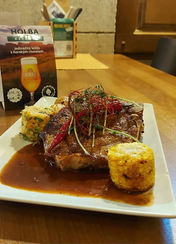 Nábřežní terasy, restaurace a penzion_Okres Žďár nad Sázavou_slider_image_2