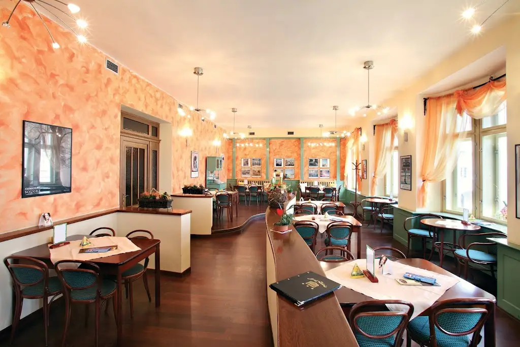 Pizzerie Hotelu Slávie restaurant in Pelhřimov