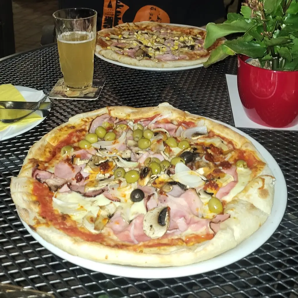 Pizzerie Hotelu Slávie_Pelhřimov_slider_image_2