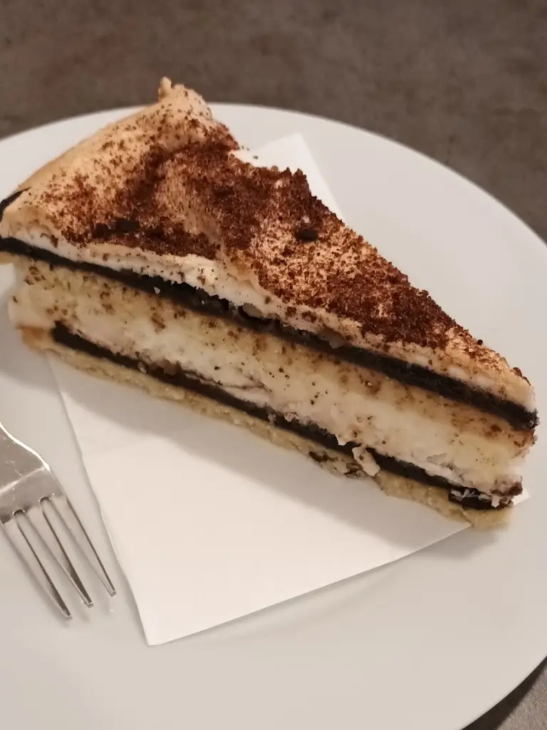 Michal Bartášek_café Iveta_Pelhřimov_review