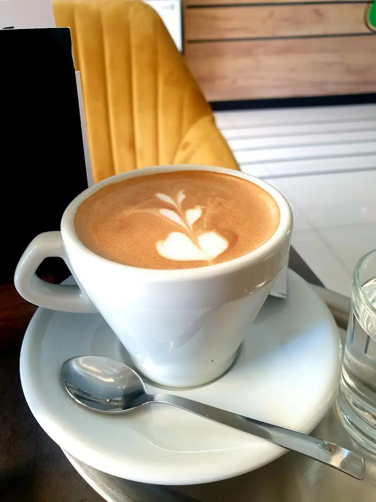 Petr Novák_café Iveta_Pelhřimov_review