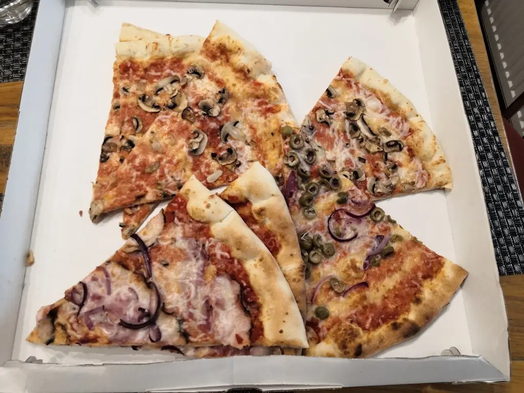 Michal Pilský_Pizza catalona Pelhřimov_Pelhřimov_review