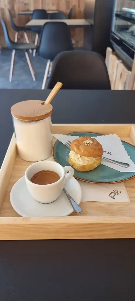 Michal Veselík_PŘi.kafi_Přibyslav_review