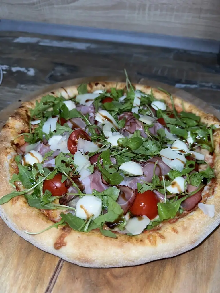 Valentin Palushaj_Pizza Nonno Přibyslav_Přibyslav_review