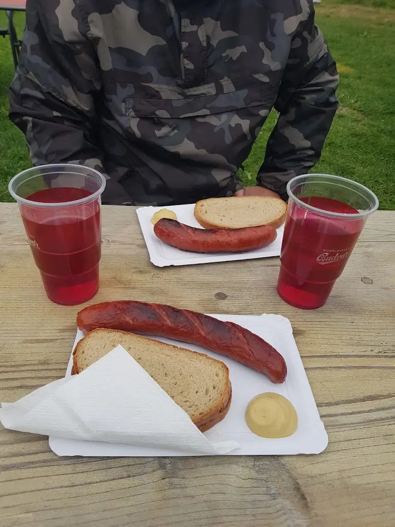 Jitka Smidkova_Občerstvení U trati_Přibyslav_review