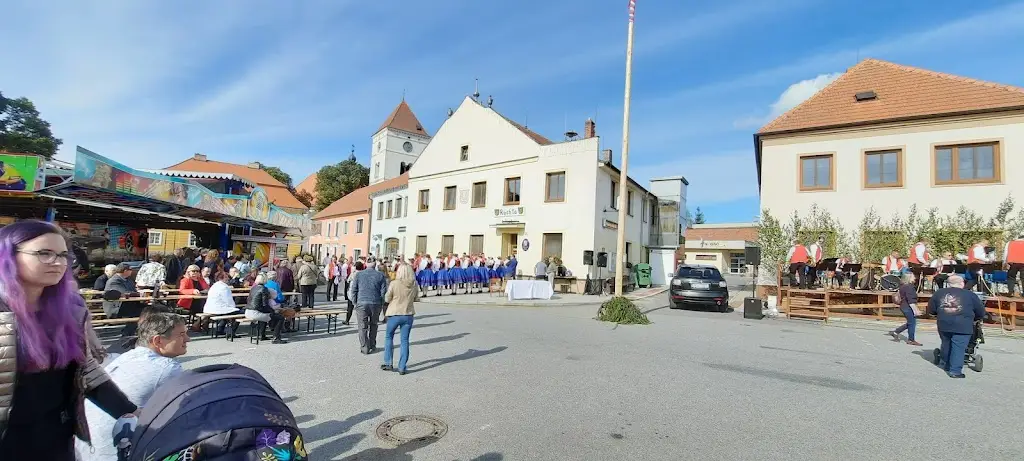 Restaurace Radnice_Rouchovany_slider_image_3