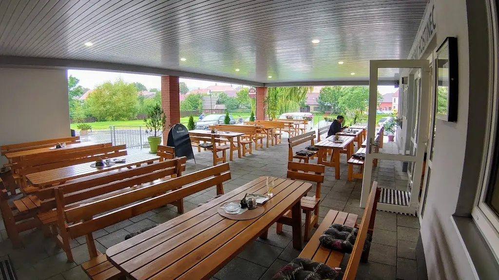 Stařečský hostinec_Stařeč_slider_image_1