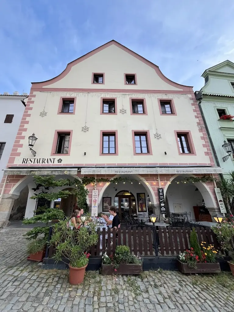 晚晚_CK Fontana restaurant洞穴餐厅_Český Krumlov_review