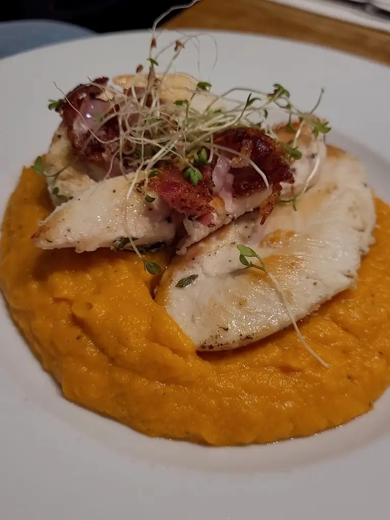 Bistro Café friends_Telč_slider_image_2