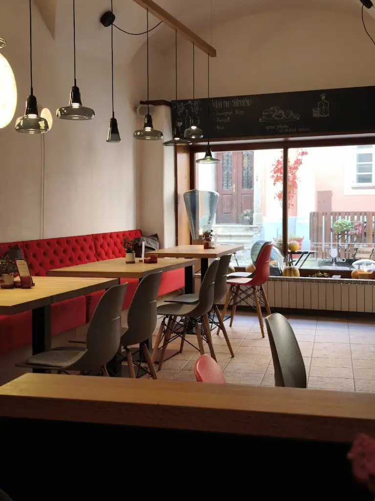 Bistro Café friends_Telč_slider_image_3