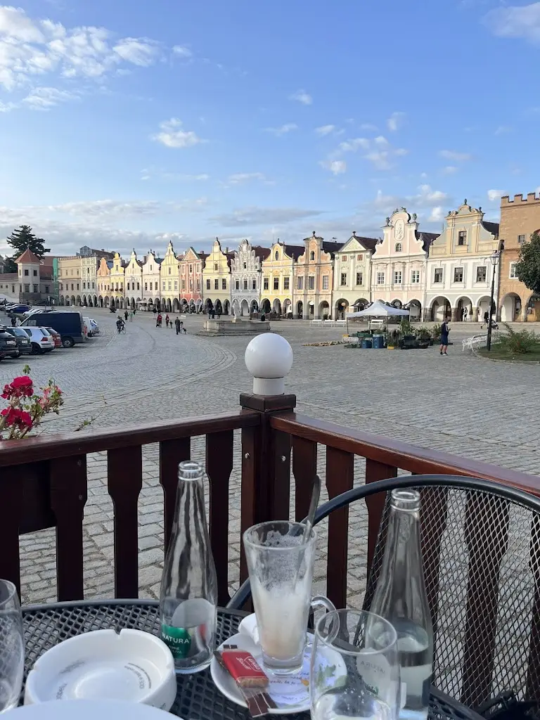 Raymond Libaad_Pizzerie Telč_Telč_review